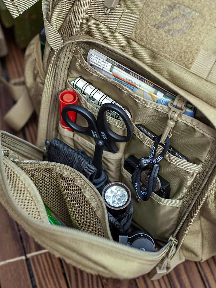 Zaino Tattico 7th Honey Badger - Cycling Commute Gear recensione e prezzo