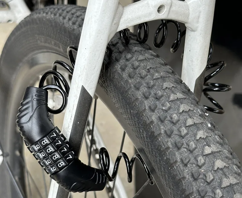 Catena di lucchetto per casco  - Chain Lock Combination recensione e prezzo